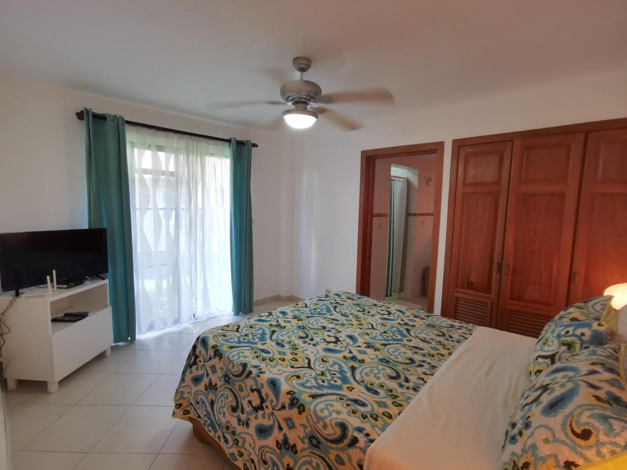 Tropical Villas At Los Corales Beach - Caribbean Rentals Fzco Punta Cana Room photo