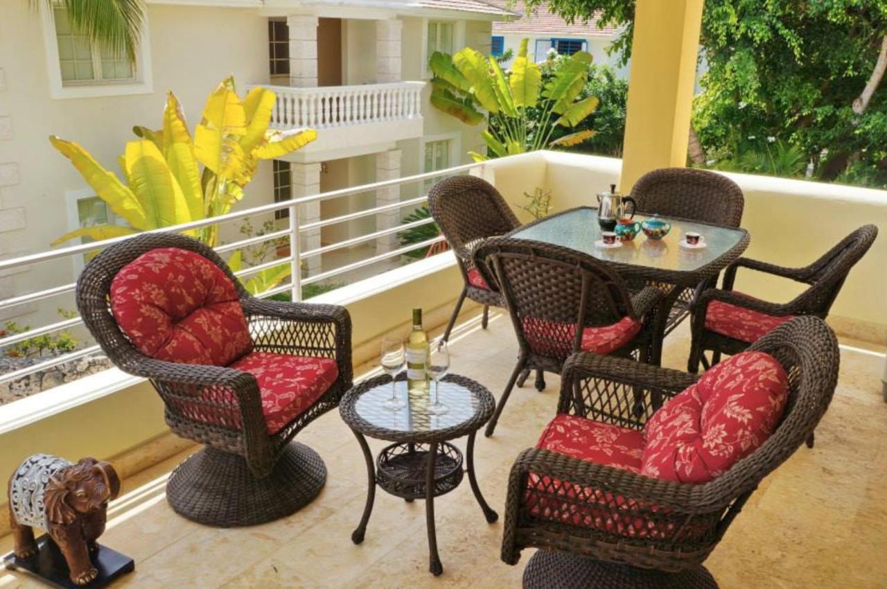 Tropical Villas At Los Corales Beach - Caribbean Rentals Fzco Punta Cana Exterior photo